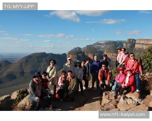 墨美洲足球队奋勇争先展现团队精神与竞技魅力的精彩之旅 墨美洲足球队奋勇争先展现团队精神与竞技魅力的精彩之旅