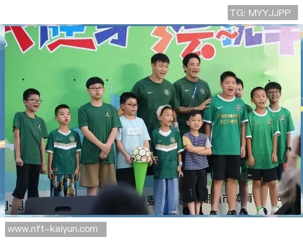 尽享新浪中超足球黄金礼包带来的精彩体验与丰厚福利活动 尽享新浪中超足球黄金礼包带来的精彩体验与丰厚福利活动